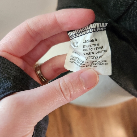 Corvette Dark Gray V Neck Short Sleeve T-Shirt Size Small - Picture 5 of 5